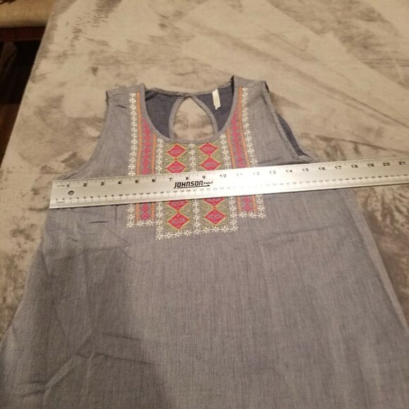 MK Womens Sleeveless Denim Embroidered Top Keyhole Back Blue Small Cotton - Picture 4 of 8